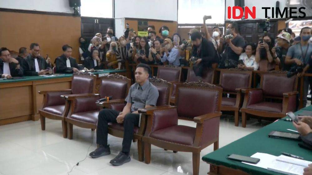 Terdakwa kasus pembunuhan Brigadir J, Richard Eliezer jalani sidang lanjutan pada Rabu (28/12/2022). (IDN Times/Irfan Fathurohman)