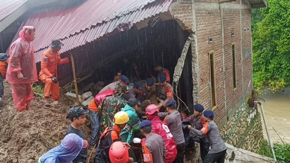 Satu Korban Tertimbon Longsor di Cenrana Maros Ditemukan Meninggal
