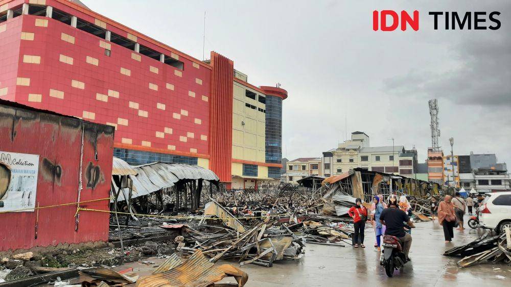 Kondisi terkini pasca kebakaran 931 lods di Pasar Sentral Makassar. (Dahrul Amri/IDN Times Sulsel)