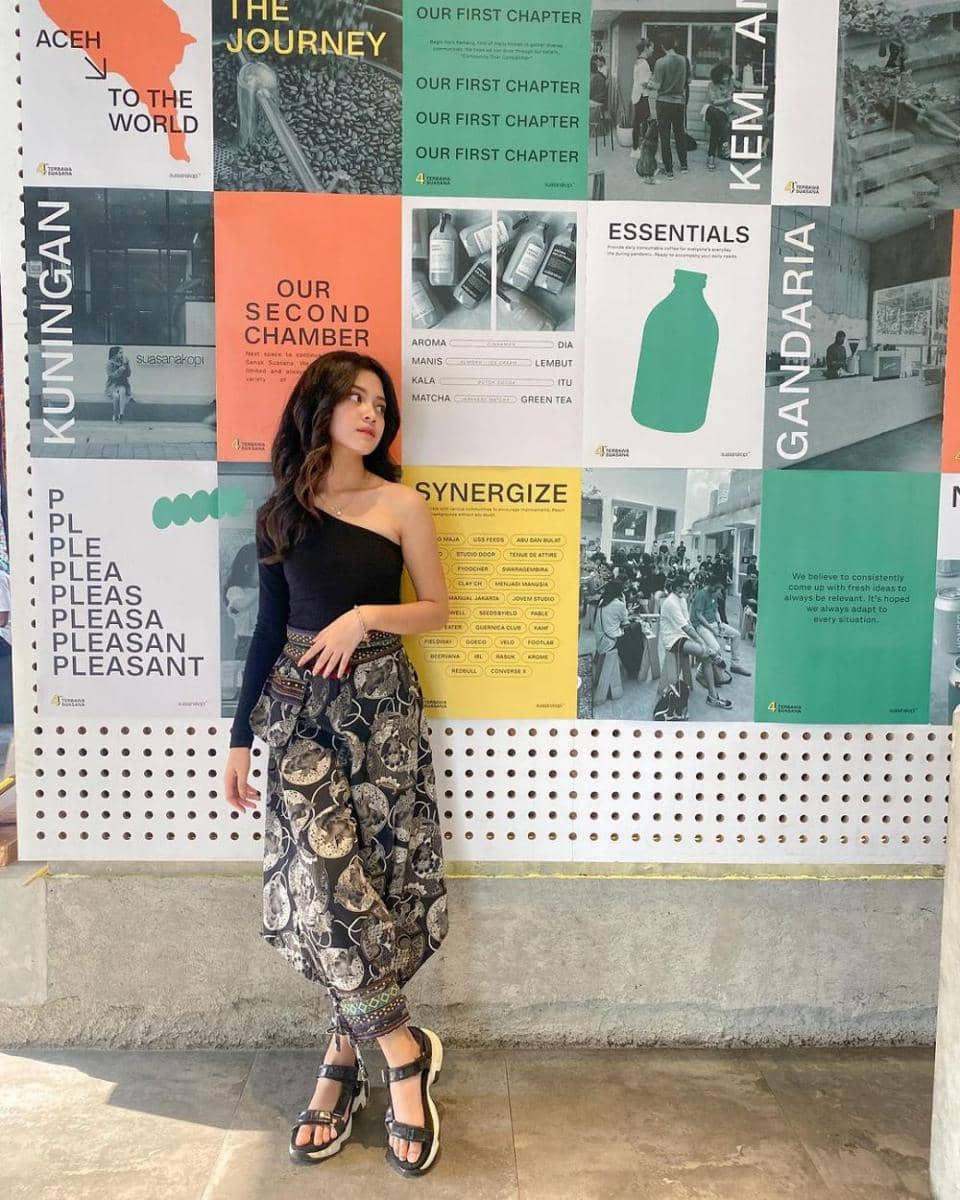 OOTD Casual Yoriko Angeline (instagram.com/yorikooangln_)