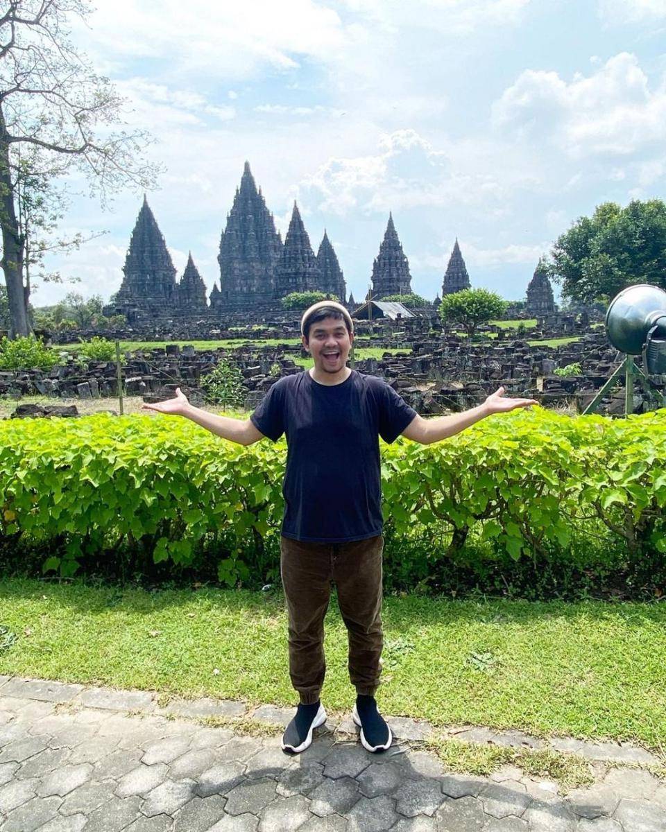 Potret OOTD kasual ala Indra Bekti (instagram.com/indrabekti)