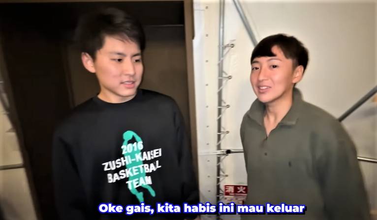 Momen Jerome Polin dan Waseda boys glamping di Gunung Fuji (youtube.com/@nihongomantappu)