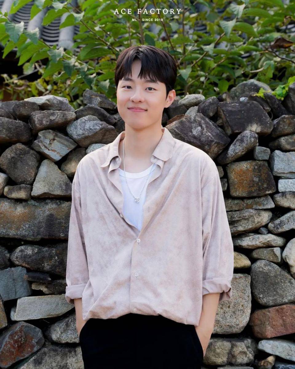 Kim Dong Hwi (instagram.com/acefactory.official/)