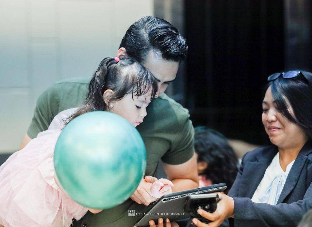 acara ulang tahun kedua Chloe (instagram.com/asmirandah89)