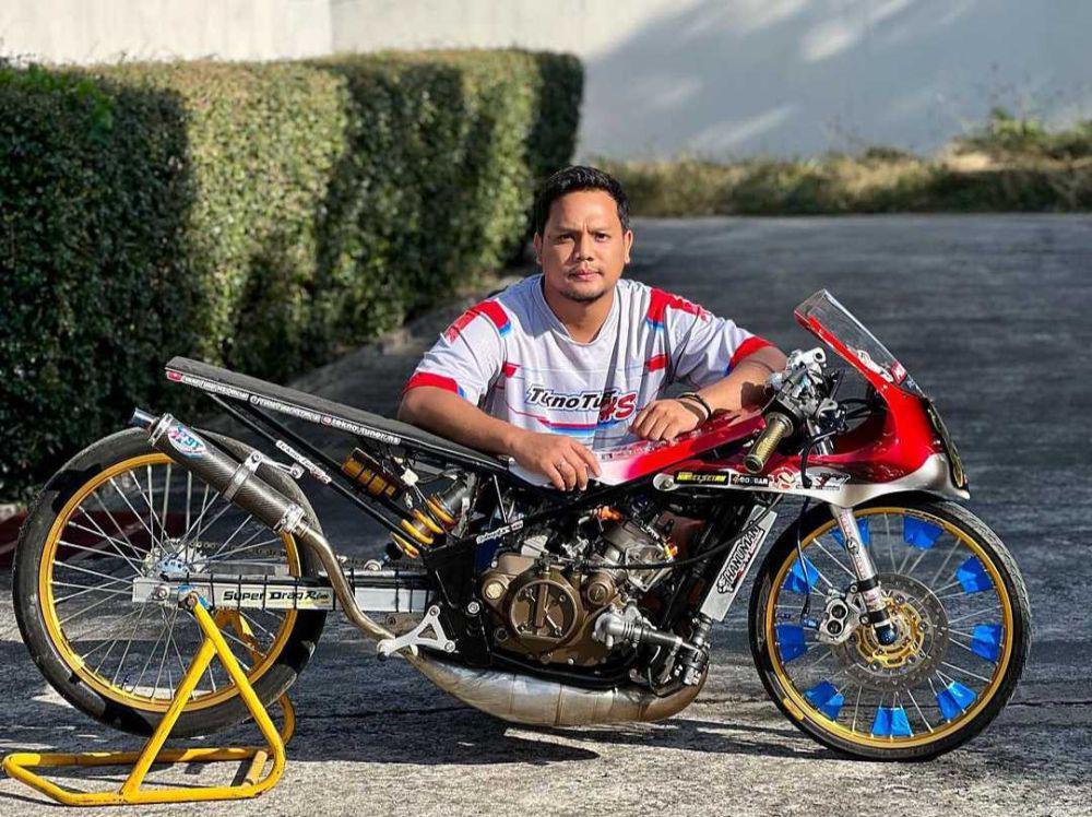 Dari Naik Naga ke Kuda Besi, 10 Foto Arif Rahman Geluti Dunia Otomotif