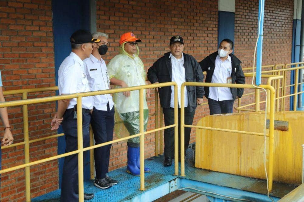 Antisipasi Rob, Pemkot Jakut Tinjau Stasiun Pompa Waduk Pluit