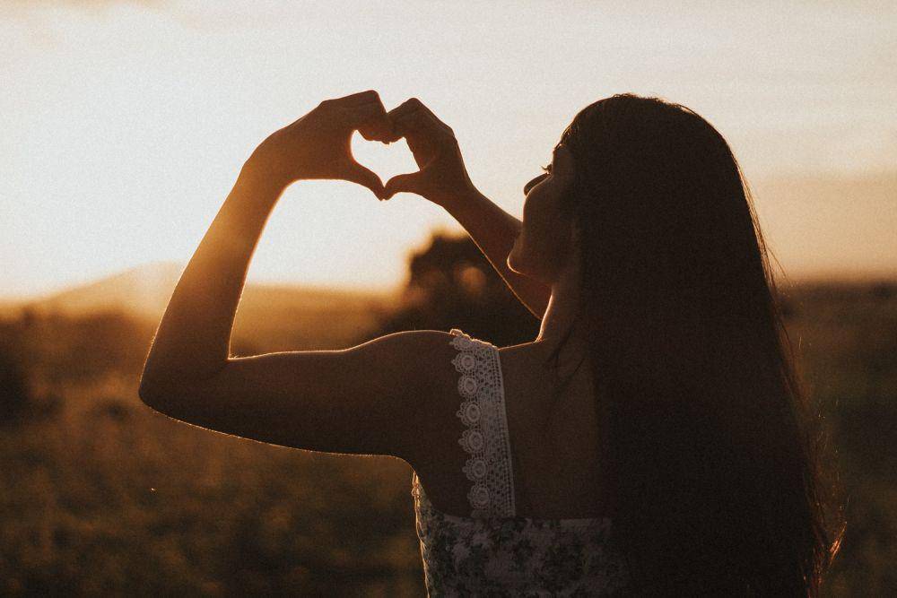 ilustrasi cinta (unsplash.com/Jackson David)