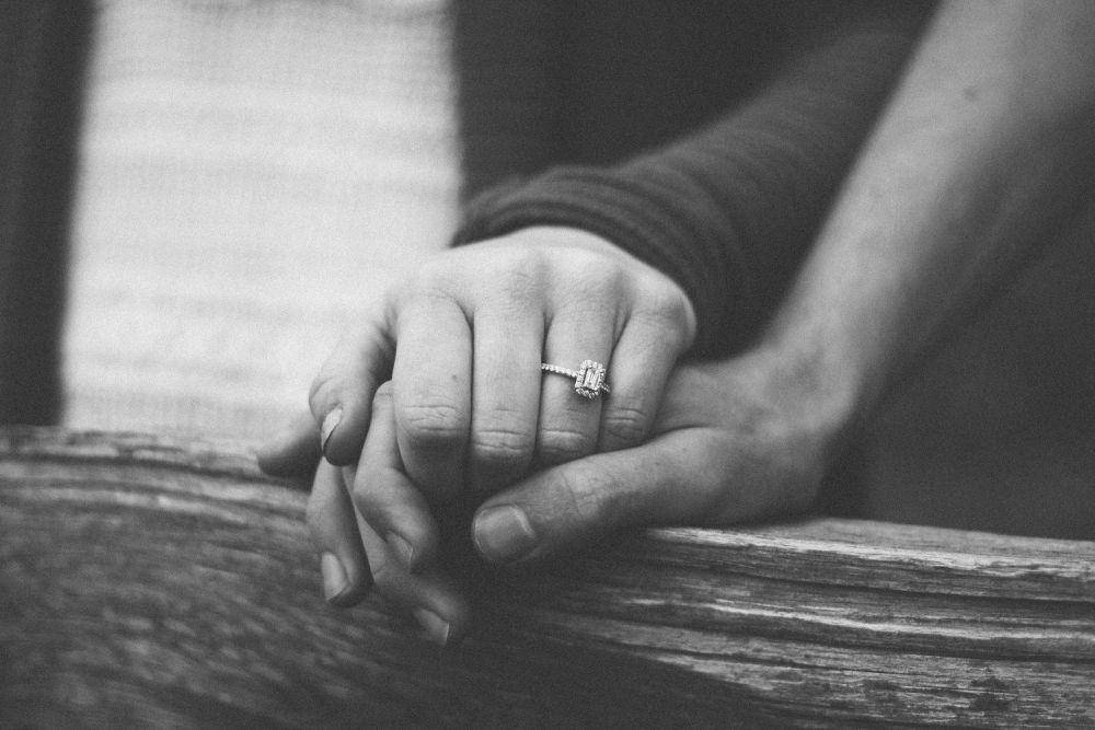 ilustrasi jatuh cinta (unsplash.com/Shelby Deeter)