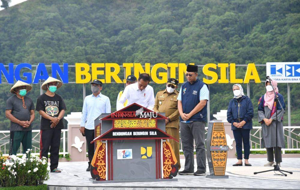 Presiden Jokowi resmikan Bendungan Beringin Sila, Sumbawa, NTB, Kamis (29/12/2022) (dok. Sekretariat Presiden)