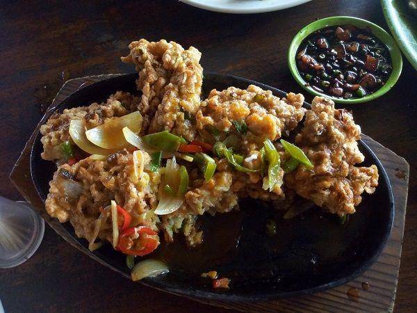 Warna Warni Resto Cafe.Bekasi (google.com/maps/shirley pangestu)