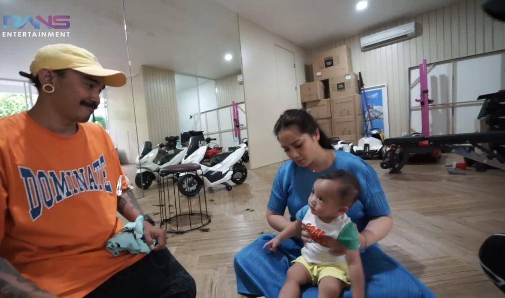 momen Rayyanza Cipung cukur rambut (yotutube.com/RANS Entertainment)