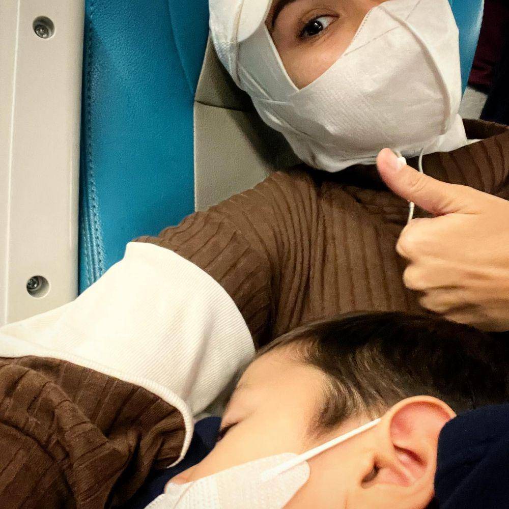 momen Zaskia Adya Mecca dan keluarga naik kereta (instagram.com/zaskiadyamecca)
