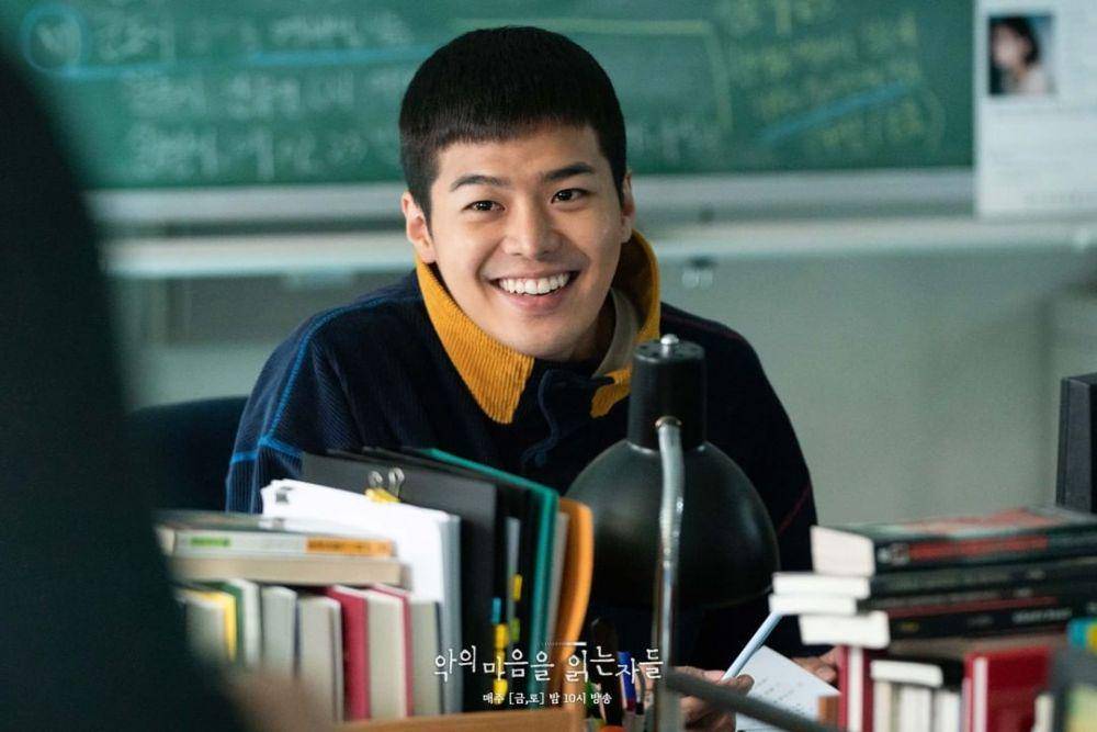 Ryeoun di balik layar Through the Darkness (instagram.com/sbsdrama.official)