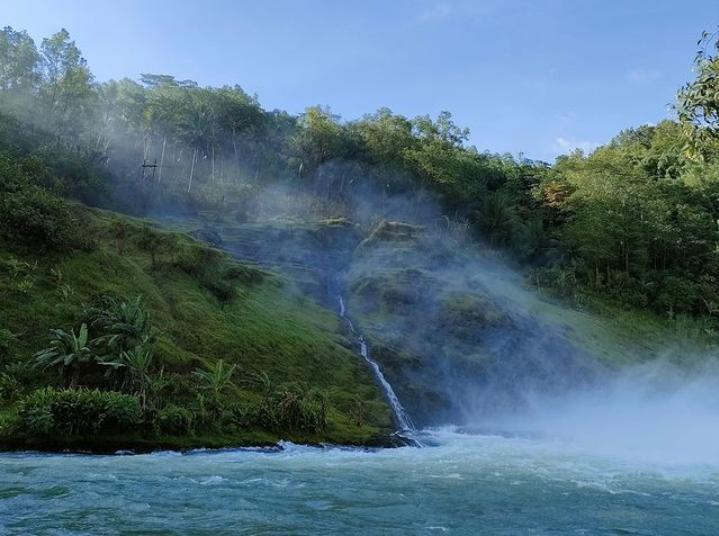 Wisata Taman Badegolan Kebumen: Informasi Rute, Harga, dan Tips