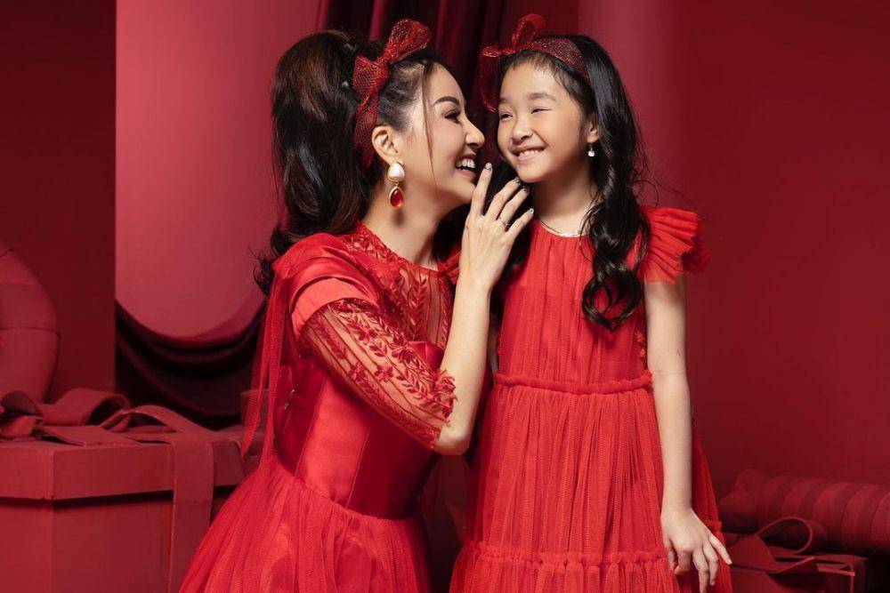 potret pemotretan Thalia Putri Onsu (Baby Axioo via instagram.com/sarwendah29)