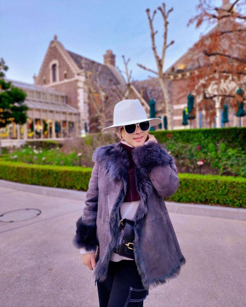 potret Syahrini dan Reino Barack di USJ (instagram.com/princessyahrini)