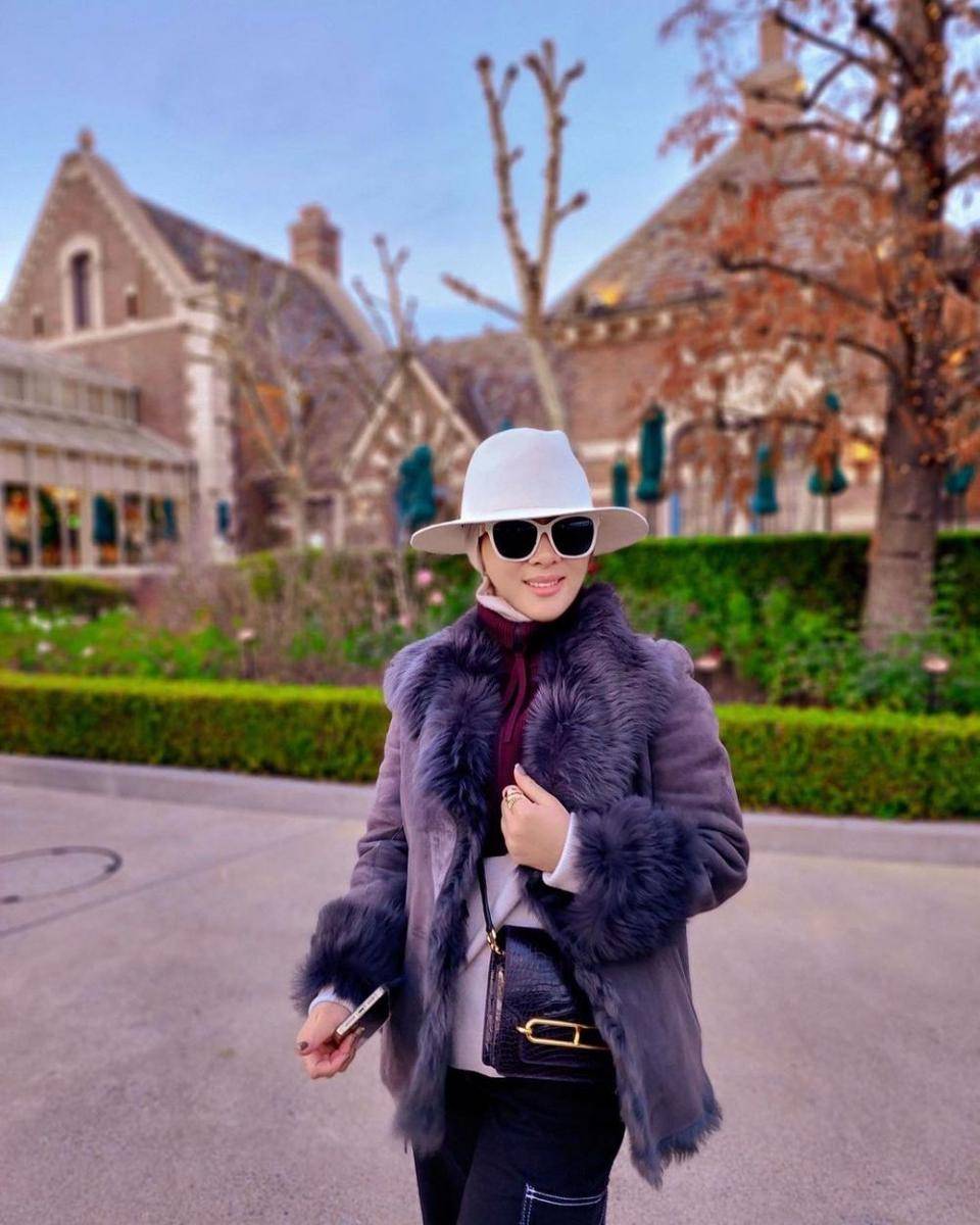potret Syahrini dan Reino Barack di USJ (instagram.com/princessyahrini)