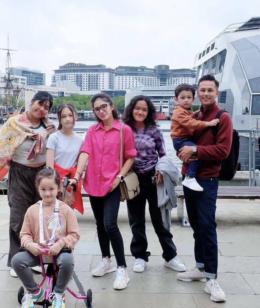 Ussy dan keluarga liburan ke Australia (instagram.com/ussypratama)