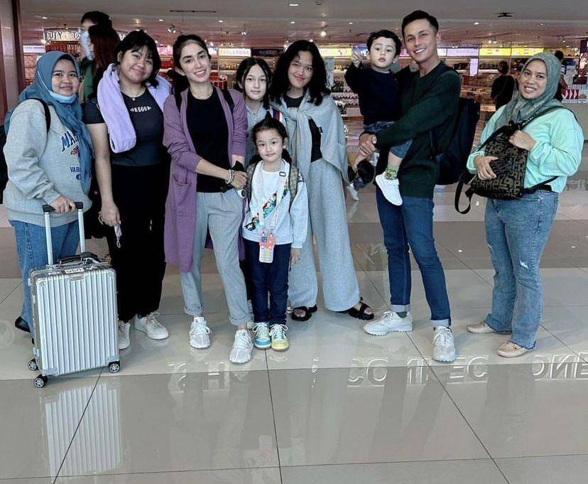 Ussy dan keluarga liburan ke Australia (instagram.com/ussypratama)