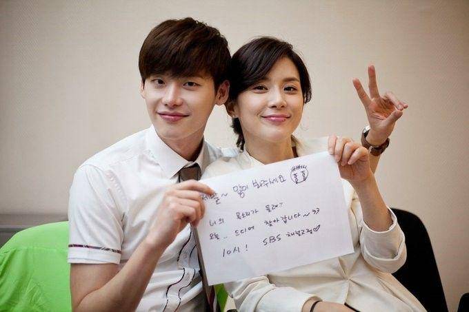 Lee Jong Suk dan Lee Bo Young (Instagram.com/sbsdrama.official)