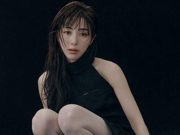 potret Mina (instagram.com/kvwowv)