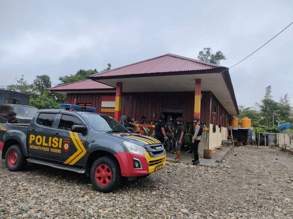 Personil kepolisian saat bersiaga di pos Brimob Kali Buatan, IDN Times/ Istimewa