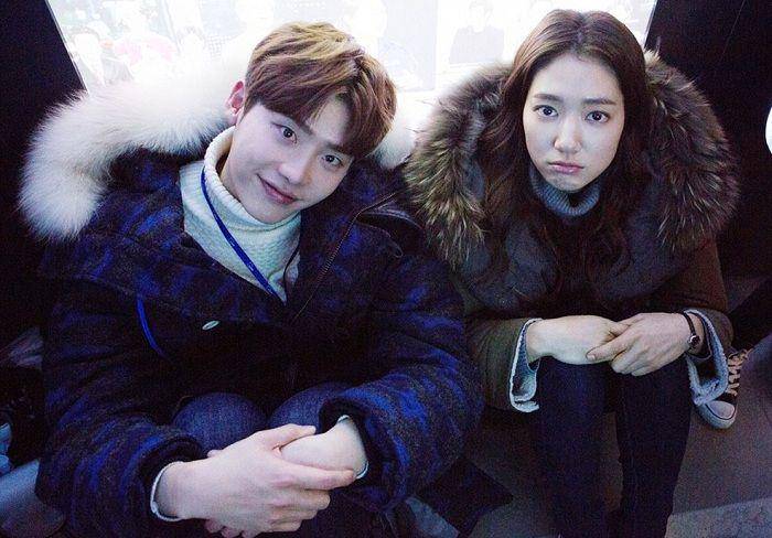 Lee Jong Suk dan Park Shin Hye (Instagram.com/jongsuk0206)