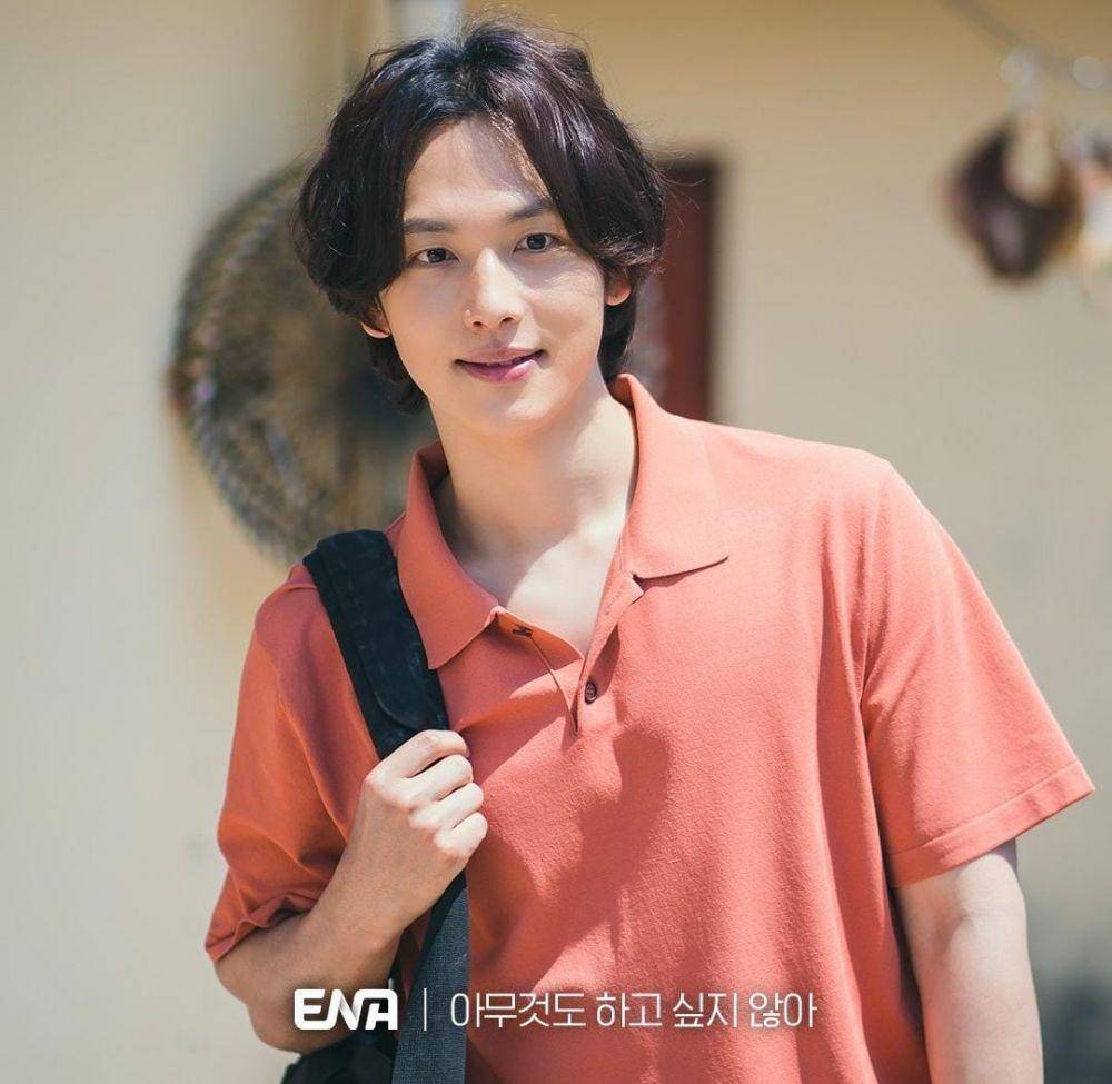 Im Si Wan di drama Summer Strike (instagram.com/channel.ena.d)