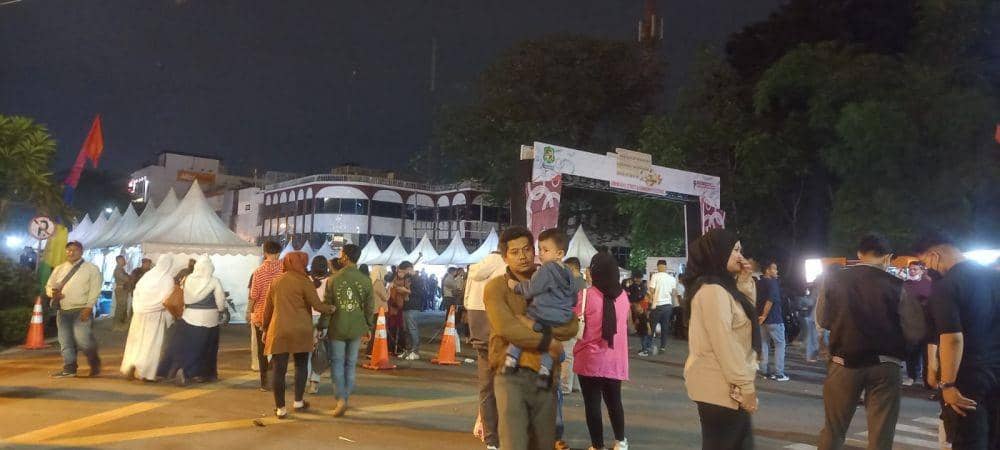 Malam Tahun Baru, Kawasan Lapangan Merdeka Dipadati Warga Medan