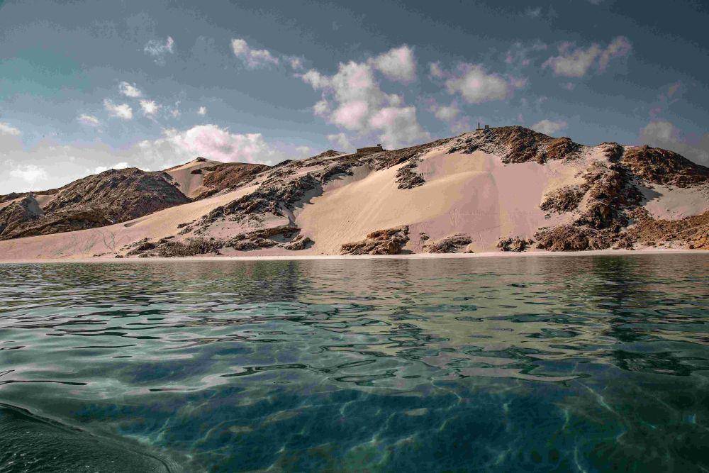 potret pantai Socotra (unsplash.com/Fahd Ahmed)