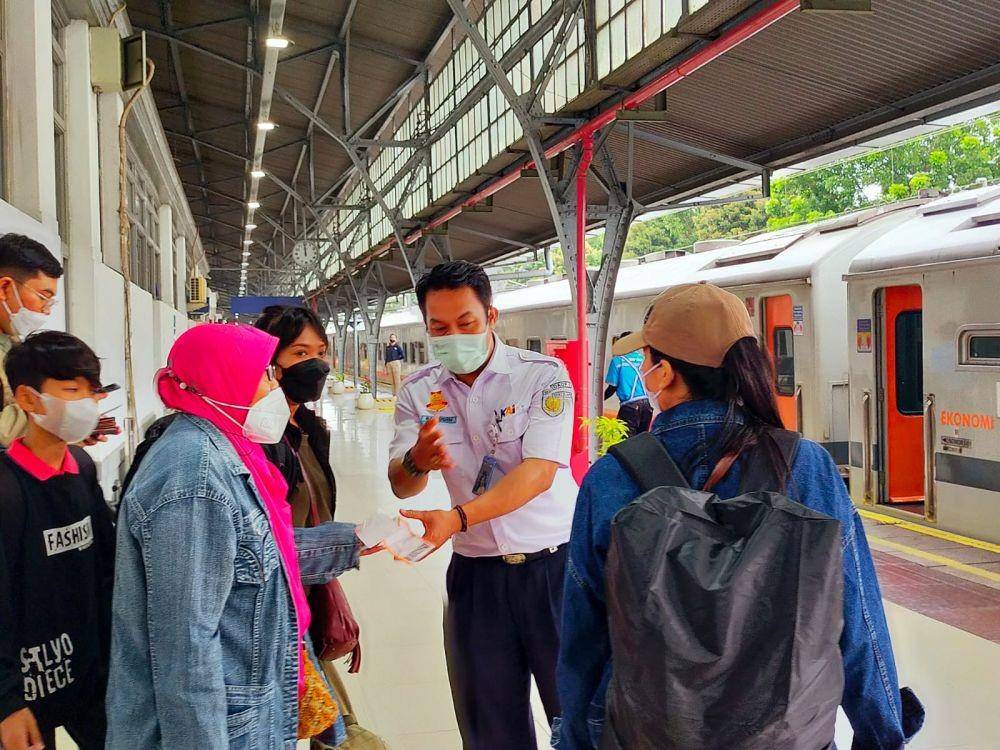 Stasiun kereta api (Dok.IDN Times/PT KAI DAOP 1)