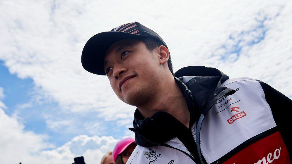 Zhou Guanyu Bungkam Kritik setelah Cetak Poin di GP Bahrain 2022
