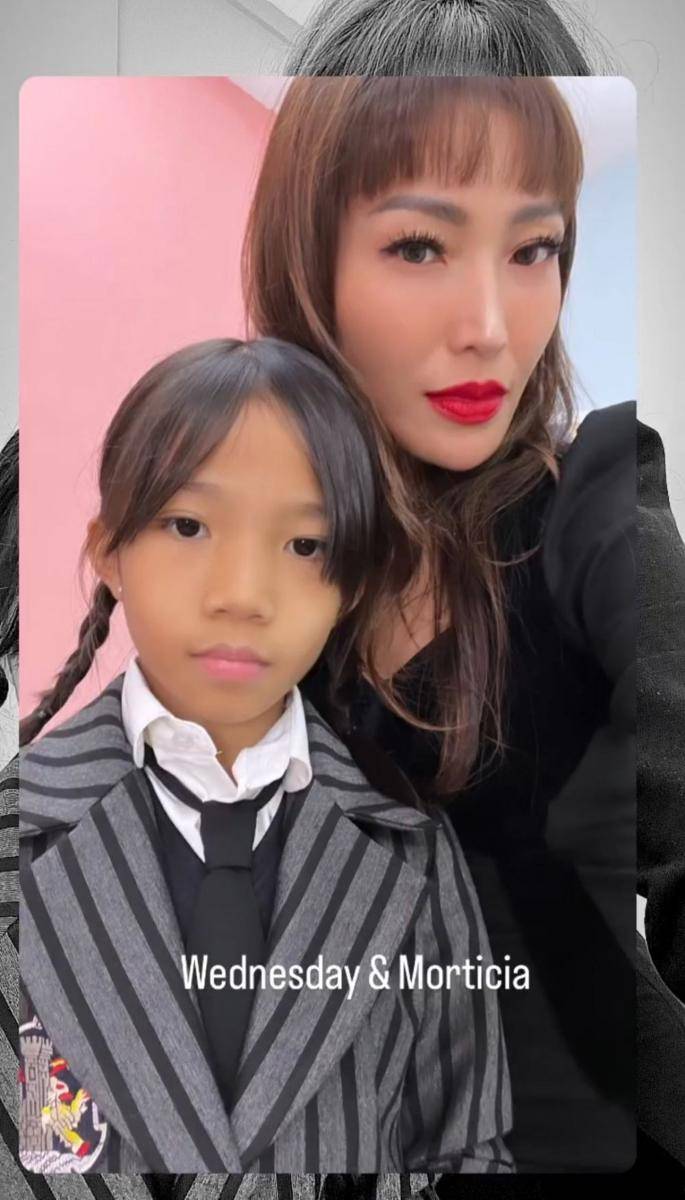 Tahun baru keluarga Ayu Dewi (Instagram.com/mrsayudewi/)