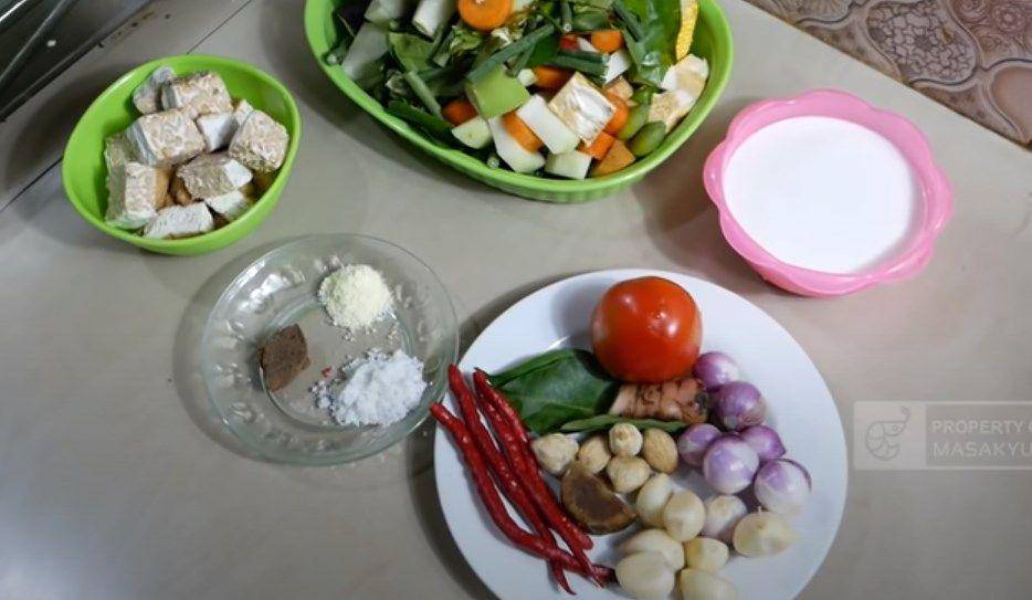 Bumbu sayur lodeh (youtube.com/Masak Yuk)