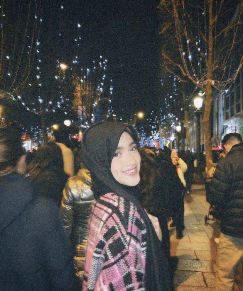 Shirin Al Athrus liburan keliling benua Eropa (instagram.com/shireeenz)