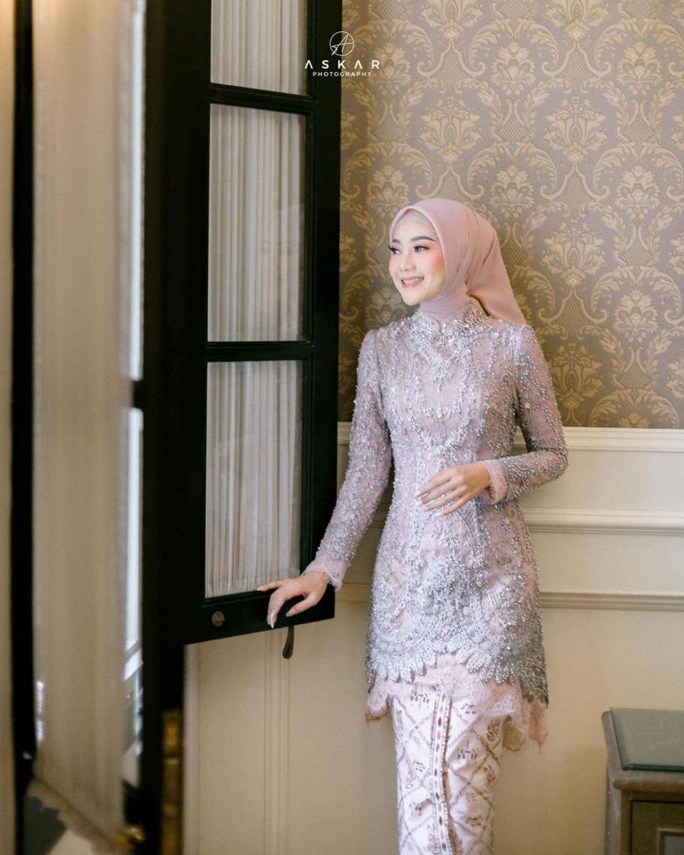 Kebaya hijab. (instagram.com/askar_photography)
