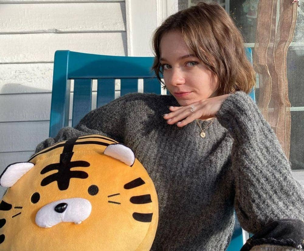 Profil dan Biodata Emma Myers, Pernah Dinotis Dino SEVENTEEN | IDN Times