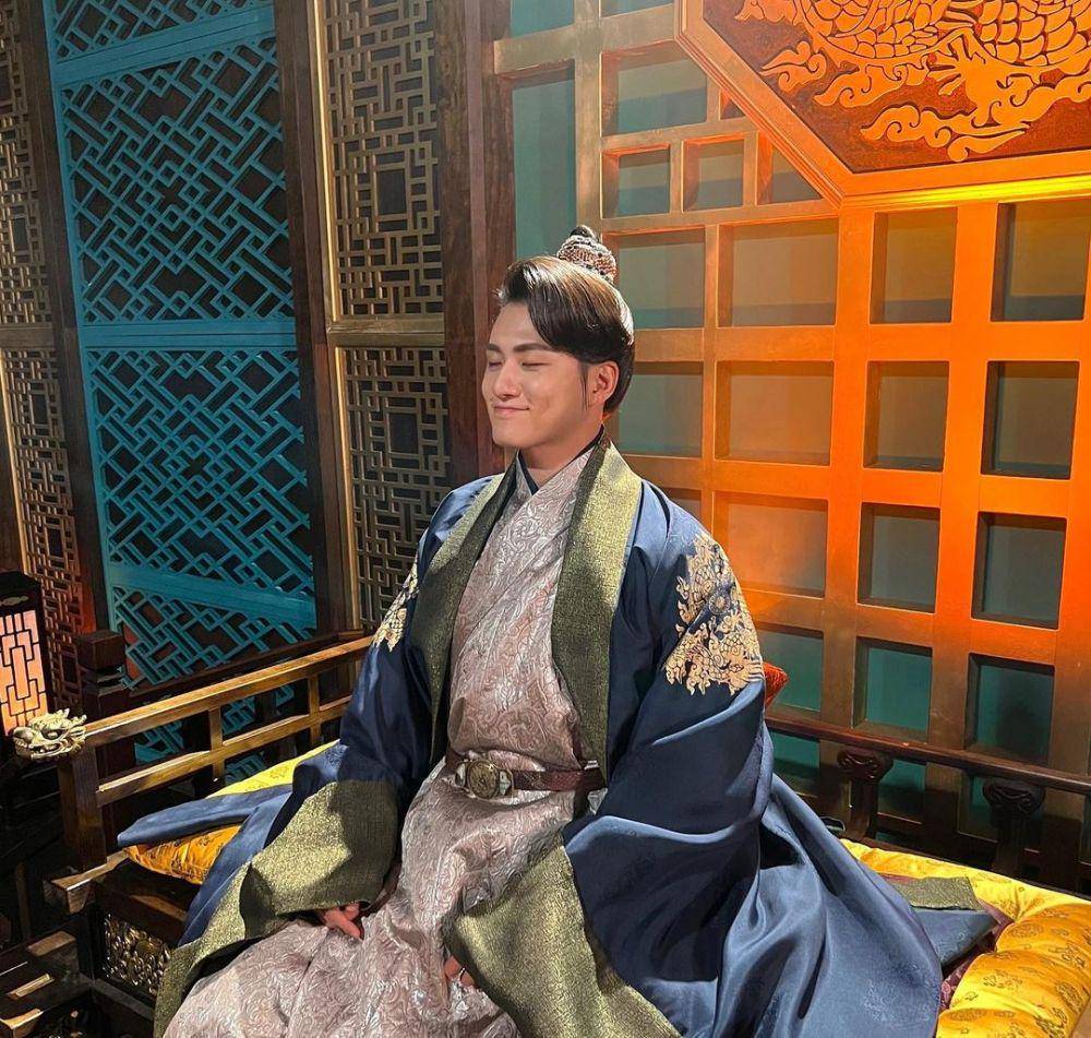 still cut Shin Seung Ho dalam drama Alchemy of Souls 2 (instagram.com/seungho__shin)