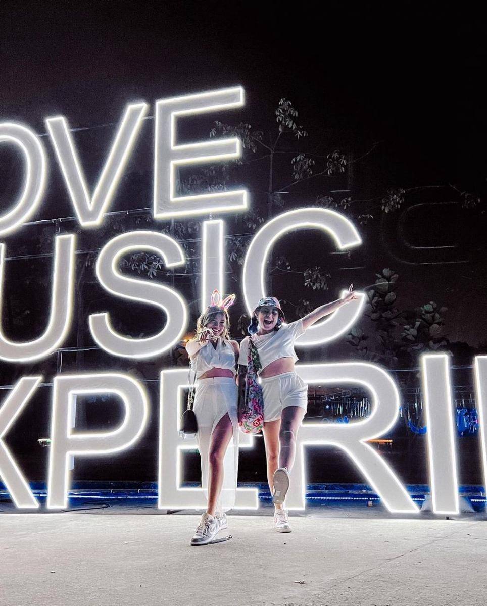 OOTD tahun baruan ala seleb di 2023 (instagram.com/narinkovilda)