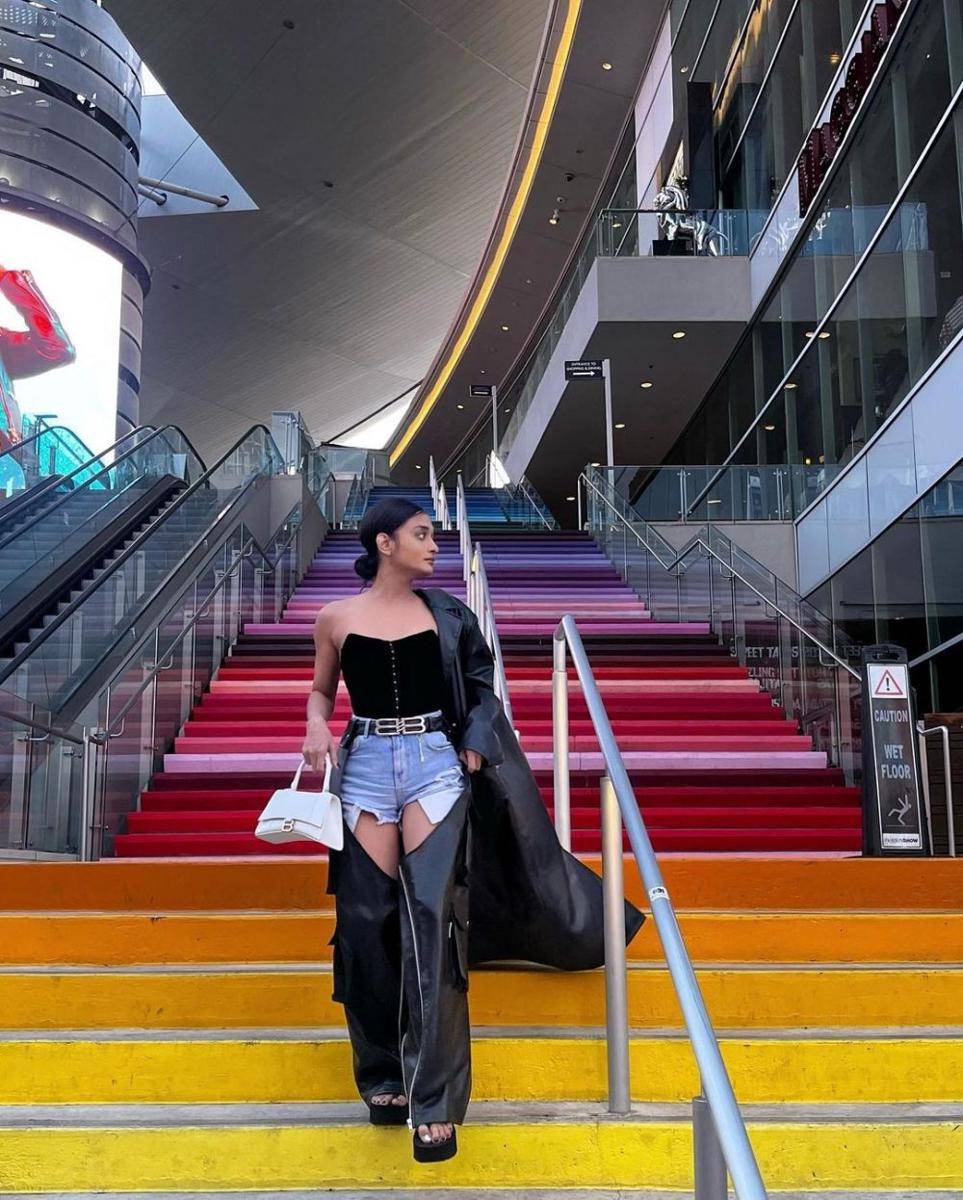 OOTD tahun baruan ala seleb di 2023 (instagram.com/revashion)