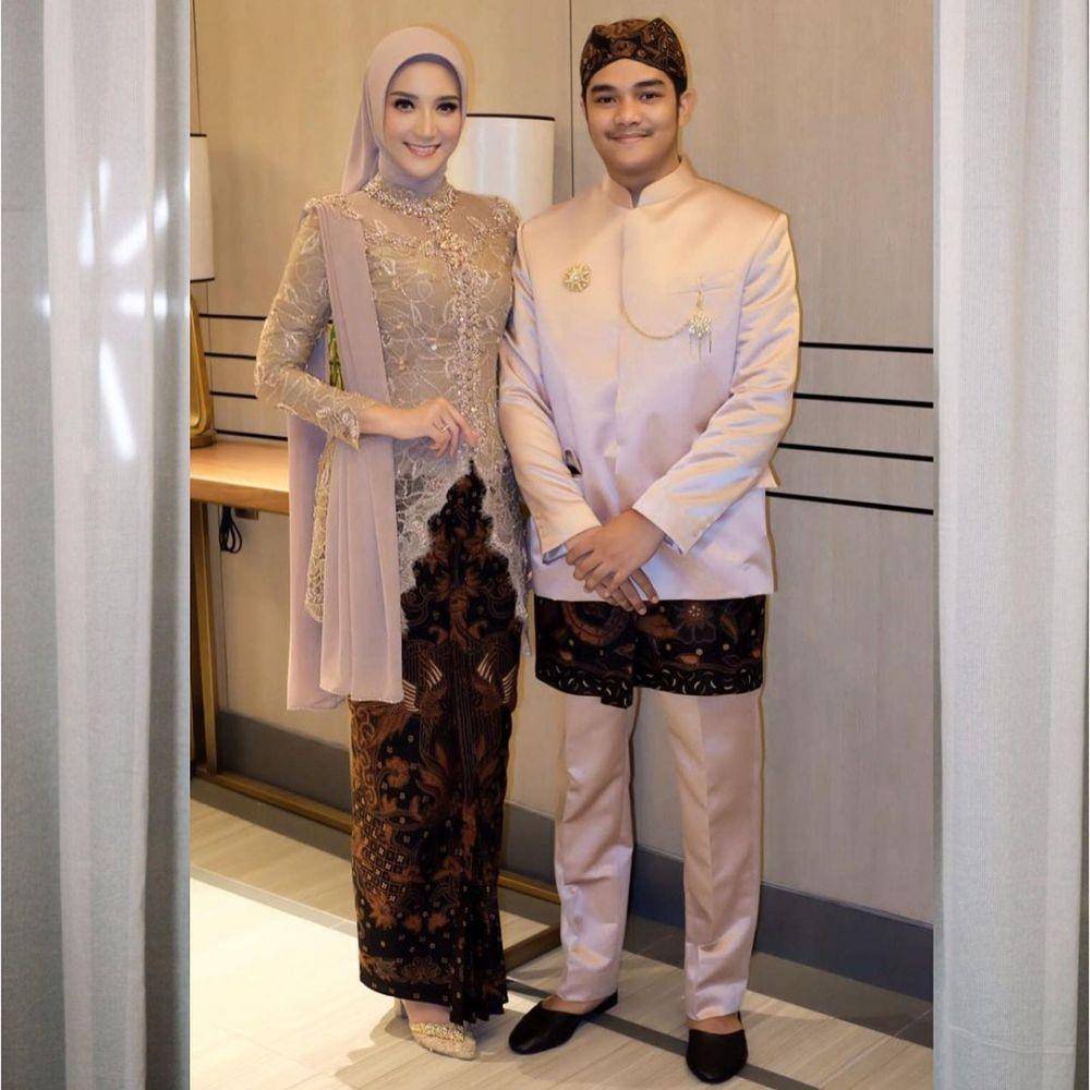 Kebaya hijab. (instagram.com/ericaputrii)