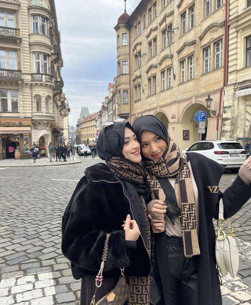 Shirin Al Athrus liburan keliling benua Eropa (instagram.com/shireeenz)