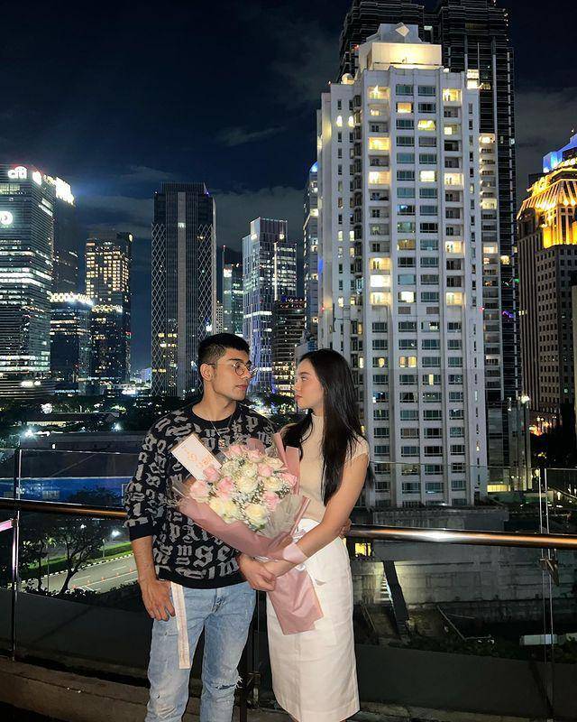 Gaya Artis Pria saat Merayakan Malam Pergantian Tahun 2023 (Instagram.com/rizasyah_14)
