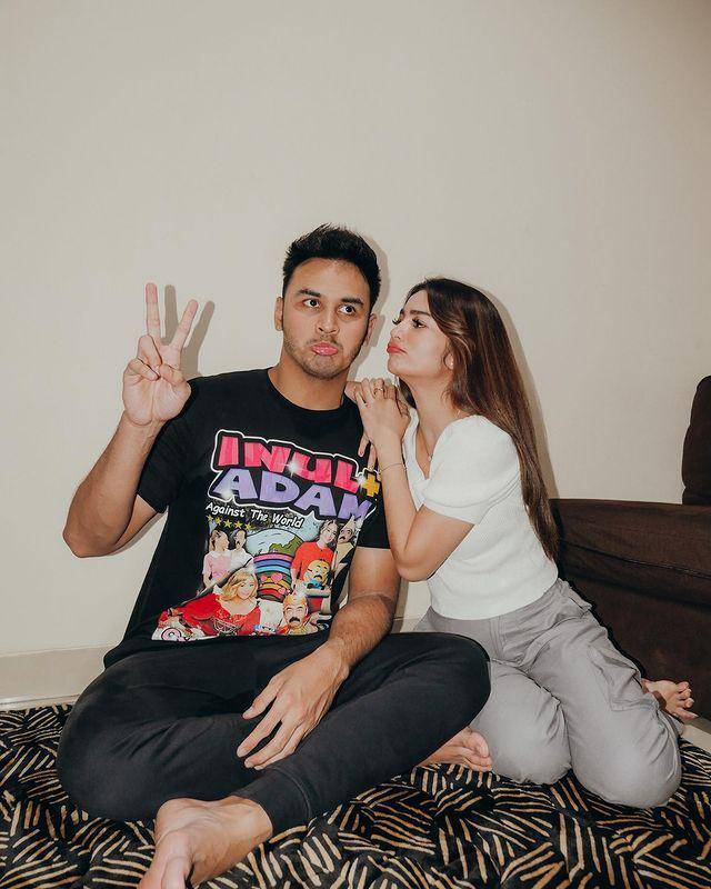 Gaya Artis Pria saat Merayakan Malam Pergantian Tahun 2023 (Instagram.com/marcoivanos12)