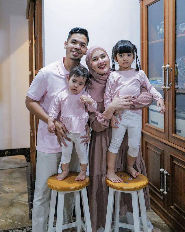 Gaya Artis Pria saat Merayakan Malam Pergantian Tahun 2023 (Instagram.com/mputrasetia)