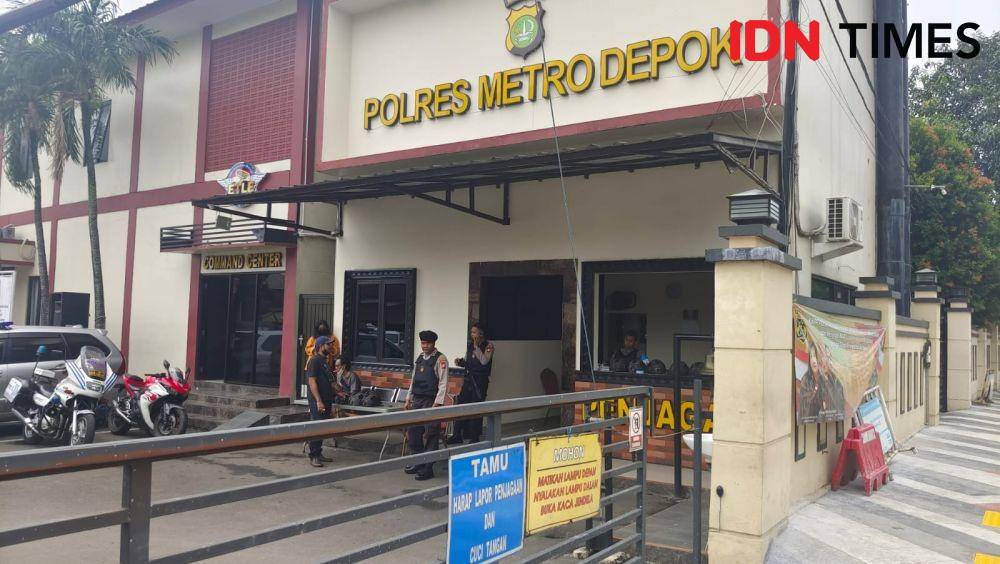 Akses pintu masuk Polres Metro Depok. (IDNTimes/Dicky)
