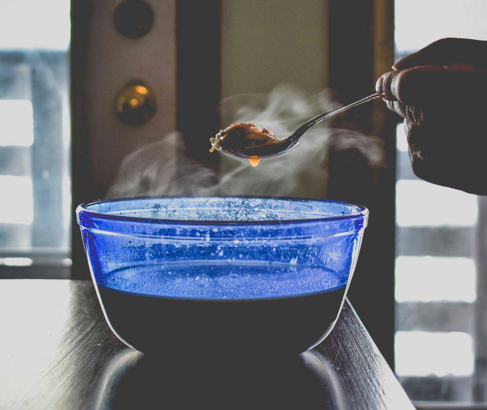 Ilustrasi makanan panas (pexels.com/id-id/@chris-f-38966/)