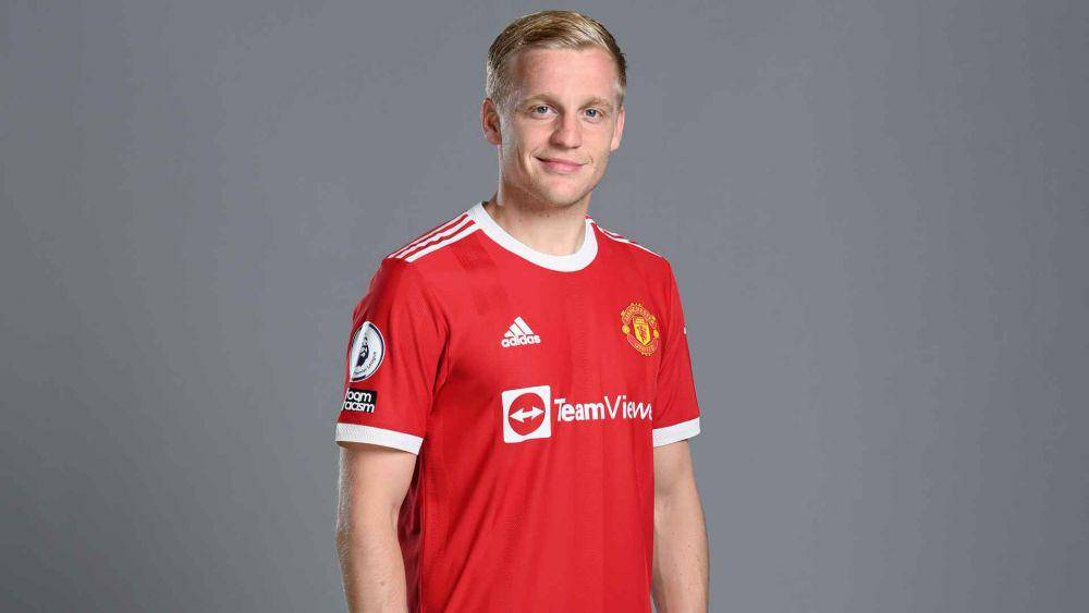 Donny van de Beek diboyong Manchester United (manutd.com)