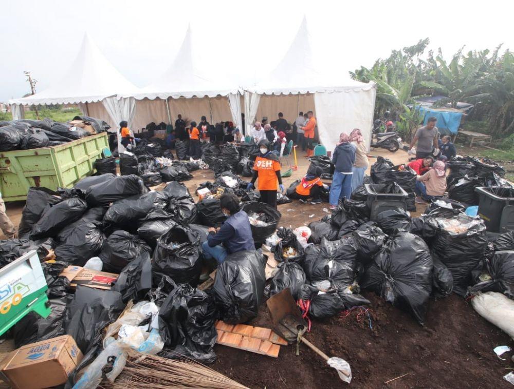 Ridwan Kamil Tegur Warga Buang Sampah Sembarangan di Masjid Al Jabbar