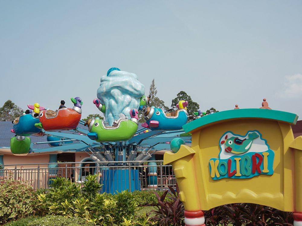 Potret wahana permainan kolibri di Dufan (ancol.com)